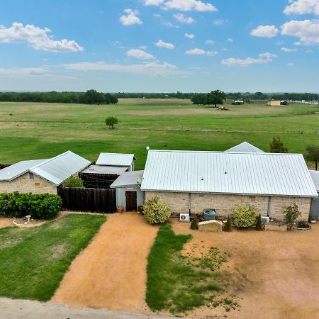 Romantic Oasis With Hot Tub Near Fred And Wineries! Fredericksburg Bagian luar foto